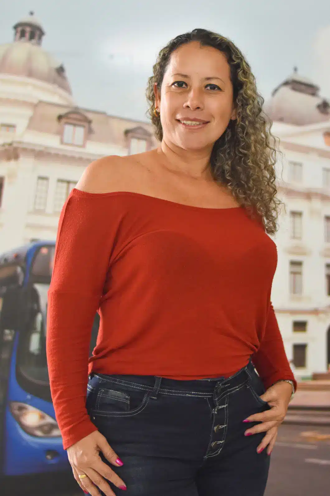 LUZ ADRIANA VARGAS HOYOS