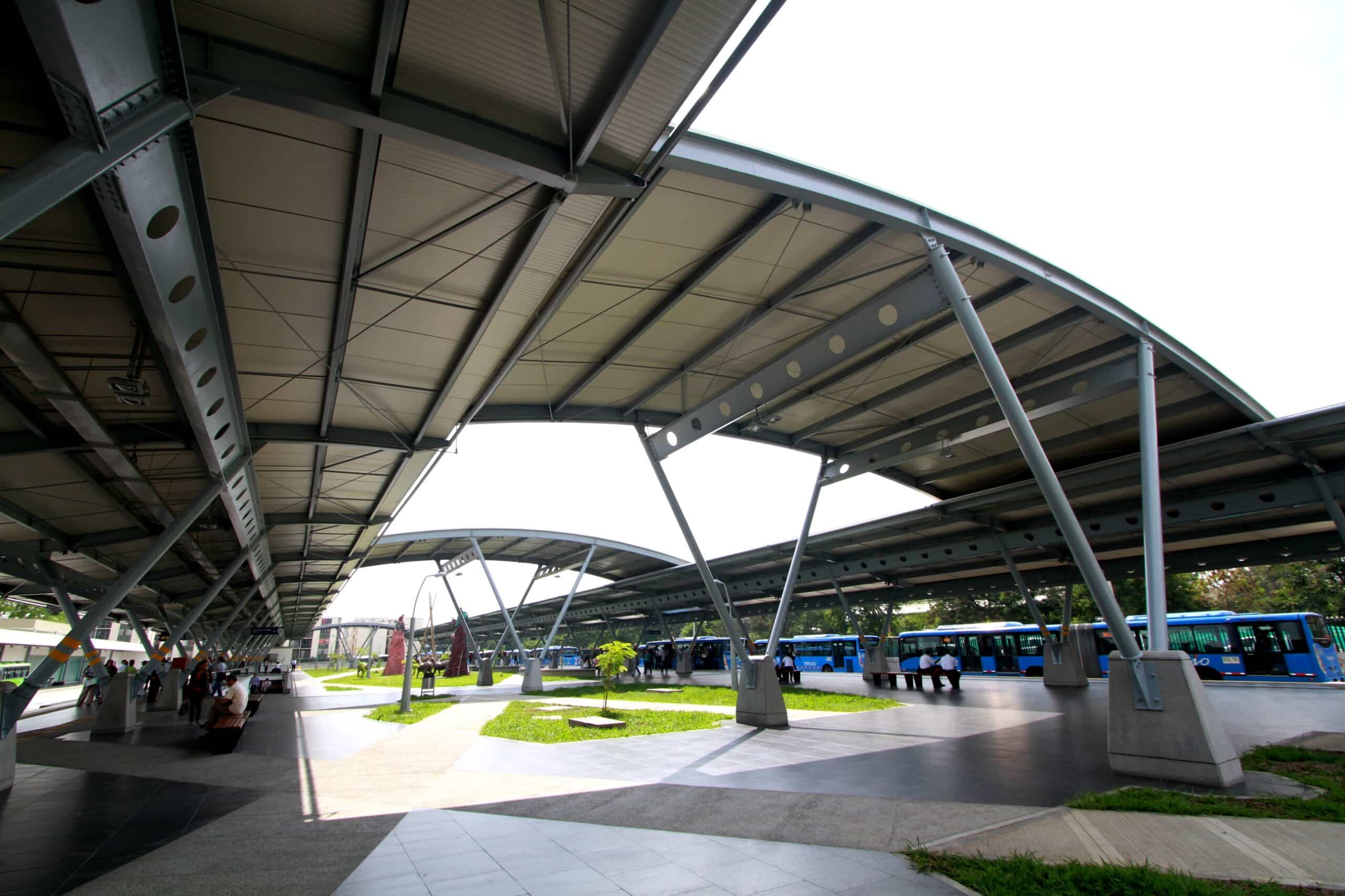 Foto donde se ve la Terminal Menga.